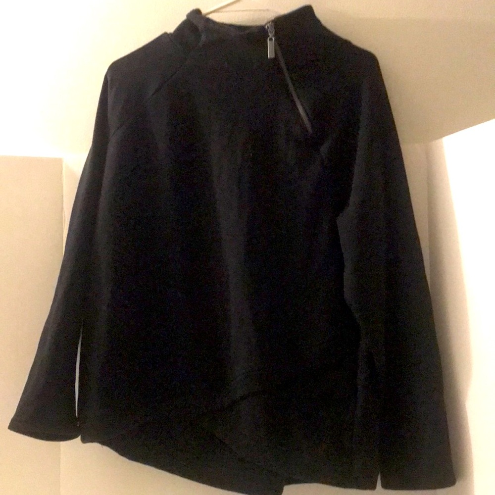 Cable & Gauge sweater size L long sleeves side zipper layer hem black